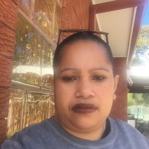 Meet your Posher, Eleni